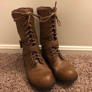 Brown leather combat boots by Bull Boxer